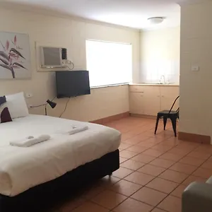 Hotel Lake Central Cairns